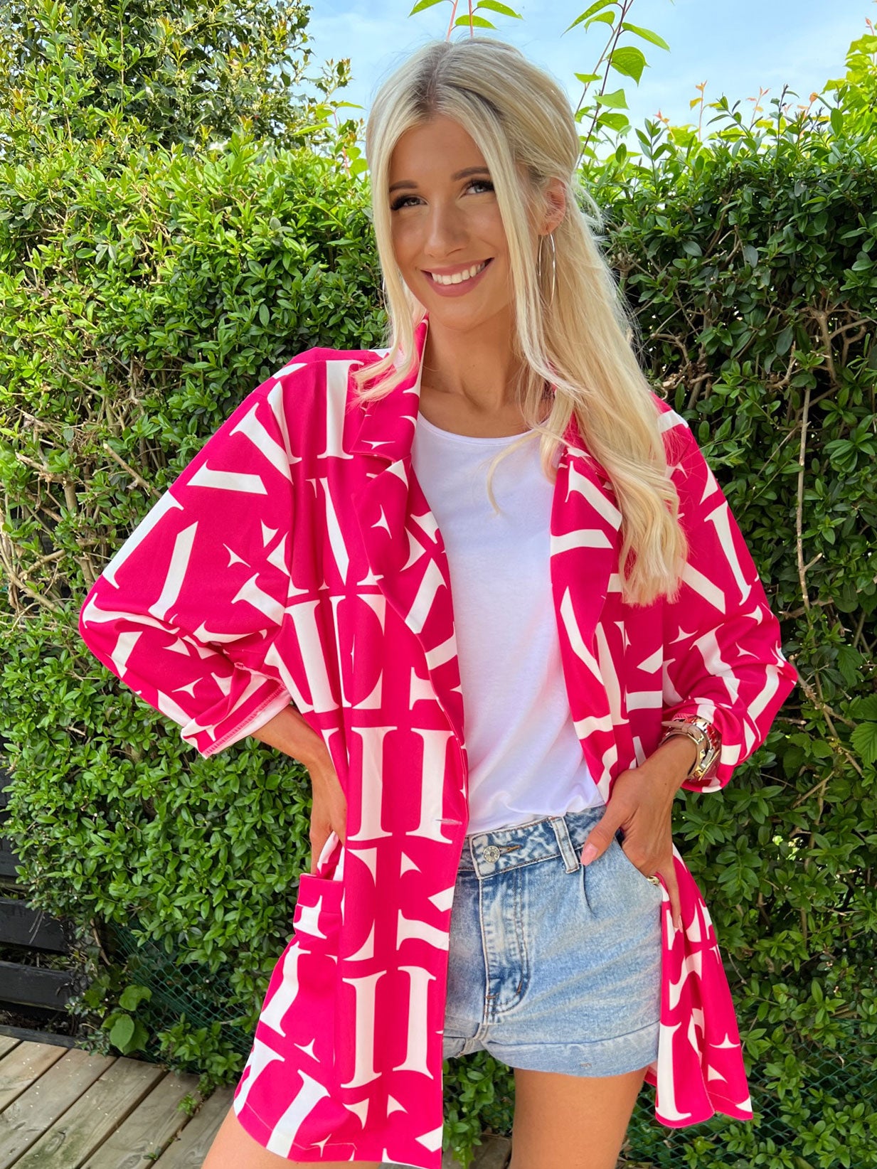 Alberte - Blazer med hvid skrift